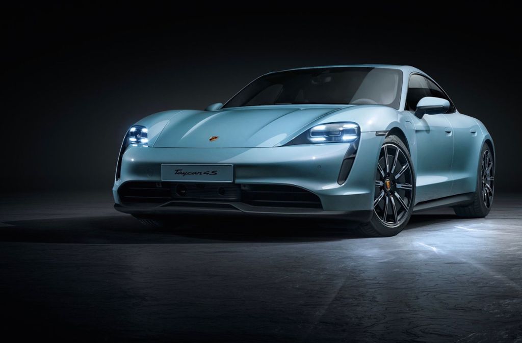 Porsche erweitert die Modellpalette des Elektro-Sportwagens um den Taycan 4S.