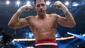 Boxer Sturm bleibt Superweltmeister