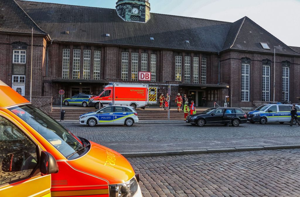 Messerattacke in einem Zug in Flensburg – es gab einen Toten und zwei Verletzte.