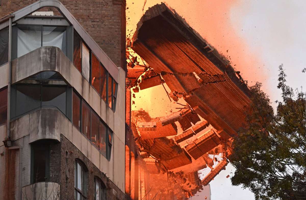 Das unbewohnte Gebäude im Zentrum von Sydney wurde bei dem Brand zerstört. Foto: IMAGO/AAP/IMAGO/DEAN LEWINS
