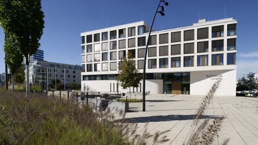 Sind im Leonberger Rathaus besonders viele neue Stellen geschaffen worden? Foto: Simon Granville/Simon Granville