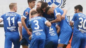 Stuttgarter Kickers setzen Zeichen  – und spielen in Blau-Gelb