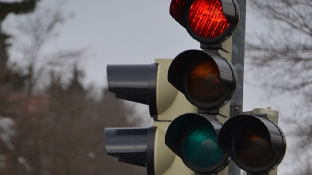 Kinder an der Ampel: Warten aufs grüne Männchen - Sillenbuch