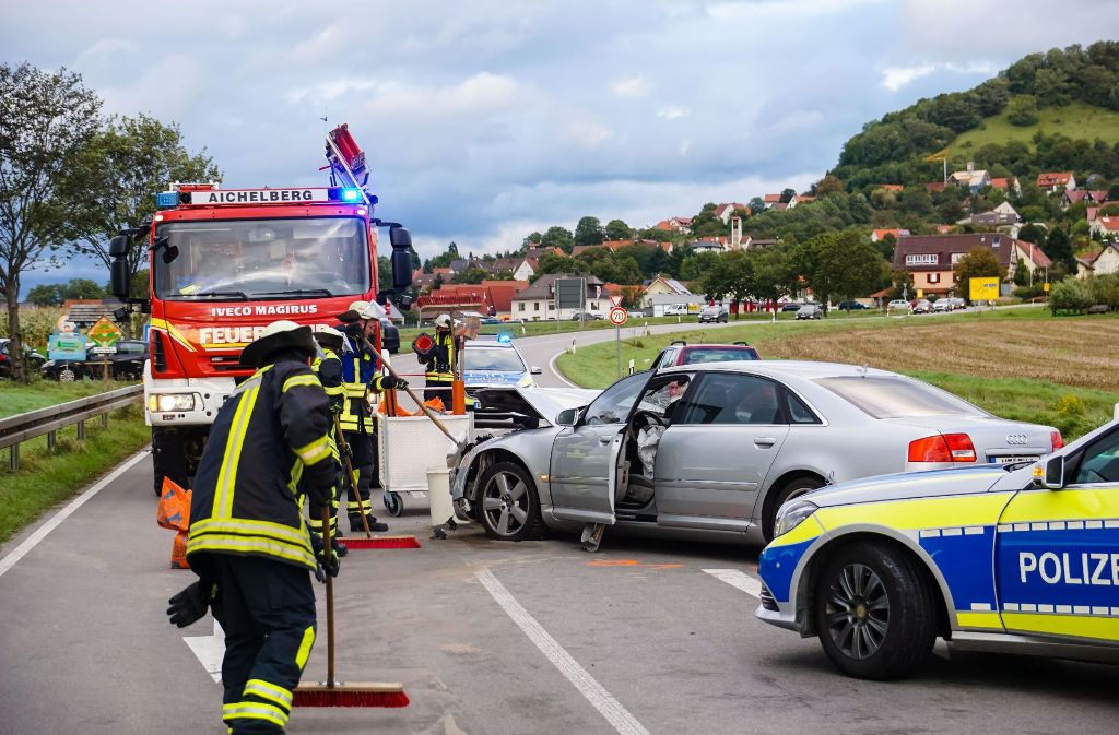 Der Unfall ereignete sich an der Auffahrt zur Autobahn 8 in Aichelberg.