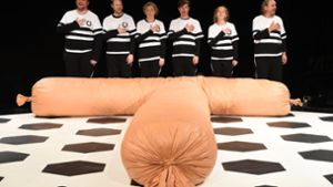 „Eine deutsche Wurstiade“ ist der Untertitel des Stücks über Uli Hoeneß. Foto: Theater Ulm