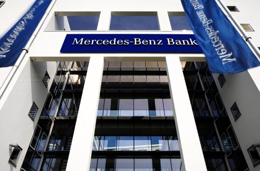 Ein 41-Jähriger hat versucht, die Mercedes-Benz-Bank zu erpressen Foto: dpa
