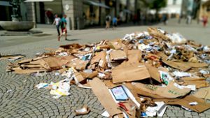 Der Müllberg an der Stiftstraße ist Passanten aufgefallen. Foto: Hans Jörg Wangner