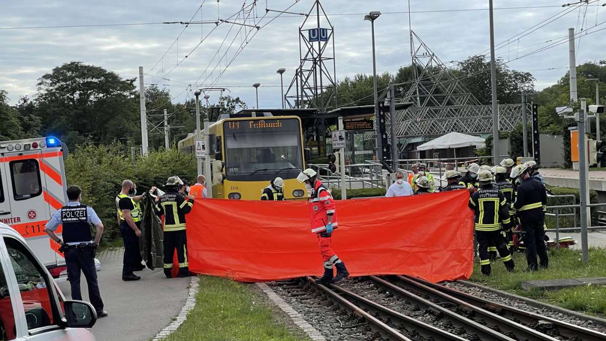 Stadtbahnunfall in Stuttgart: Frau auf E-Scooter von Stadtbahn erfasst