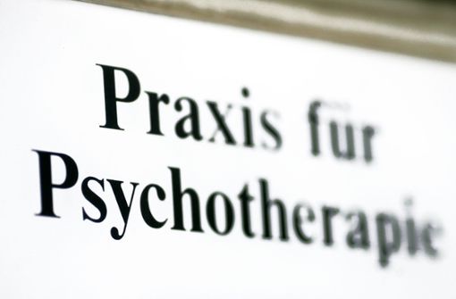 Ein Trauma kann man nur schwer ohne Psychotherapeut oder Psychiater überwinden. Foto: dpa/Jens Wolf