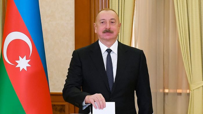 Autoritärer Aliyev in Aserbaidschan wiedergewählt