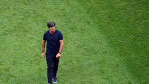 Der einsamste Job der Welt: Bundestrainer Joachim Löw nach dem WM-Aus Foto: dpa