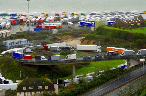 Am Kanalhafen Dover ging zuletzt tagelang nichts mehr – jetzt kommt der Verkehr langsam wieder in Bewegung. Foto: dpa/Kirsty Wigglesworth