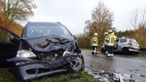 Auf der Landstraße L1185 bei Aichtal im Kreis Esslingen kam es am 6. November zu einem schweren Unfall. Foto: Andreas Rosar