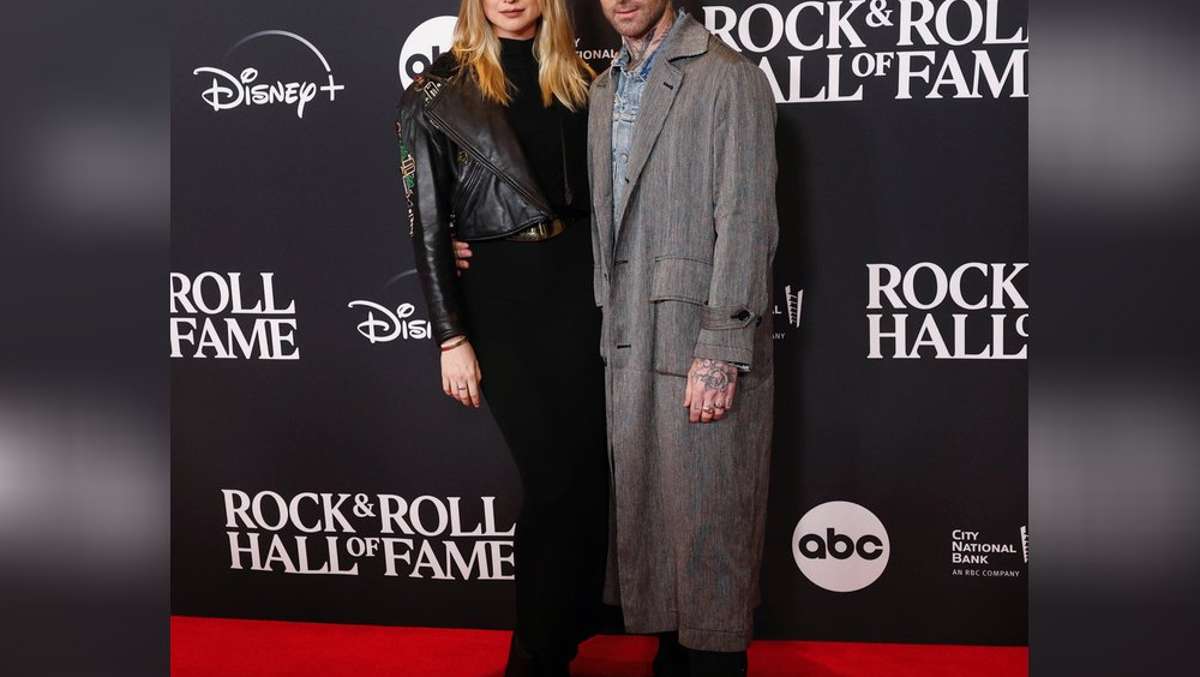 Rock & Roll Hall of Fame 2023: Süßer Pärchenauftritt von Adam Levine und Behati Prinsloo in New York