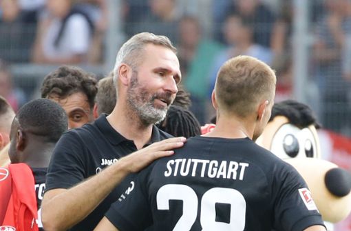 Tim Walter und der VfB Stuttgart haben beim SSV Jahn Regensburg gewonnen. Foto: Pressefoto Baumann