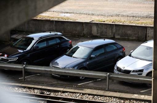 Die Gebühren für Parkplätze wie hier in Stuttgart sollten nach Ansicht der Deutsche Umwelthilfe flächendeckend steigen. Foto: LICHTGUT/Max Kovalenko
