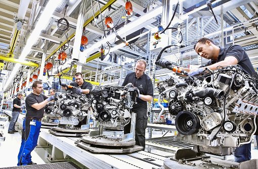 In Untertürkheim baut Daimler hoch effiziente Verbrennungsmotoren, die über kurz oder lang durch Eletromotoren ersetzt werden Foto: Daimler