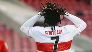 Der VfB Stuttgart mit Tanguy Coulibaly kommt gegen Köln nicht über ein 1:1 hinaus. Foto: Baumann