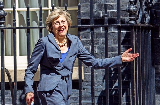 Theresa May unterwegs zur Downing Street No. 10. Foto: imago stock&people