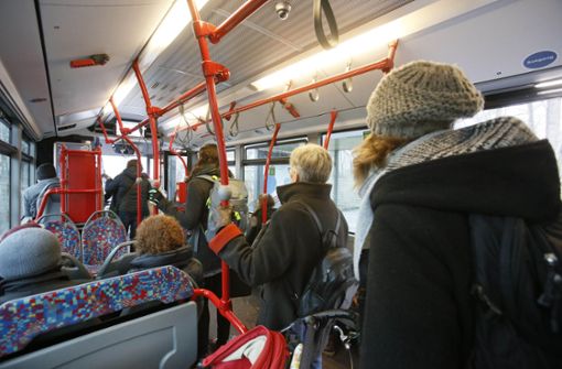 Freie Fahrt für freie Bürger, dennoch hält sich samstags in Tübingen der Ansturm auf die Busse noch in Grenzen. Foto: Horst Haas