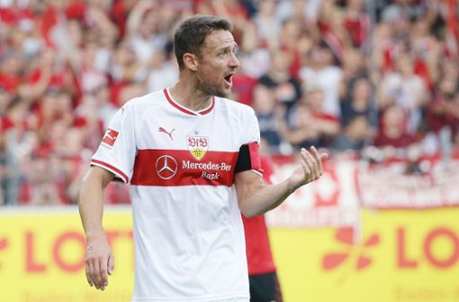 Der VfB-Kapitän hat einiges zu sagen. Christian Gentner äußert sich über die Probleme der Stuttgarter. Foto: Baumann