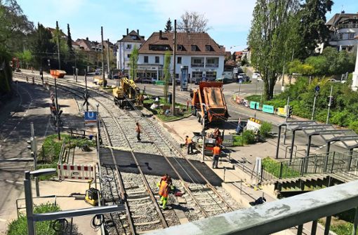 Innerhalb von zwei Wochen wurden die Gleise in Vaihingen erneuert. Während dieser Zeit waren Ersatzbusse unterwegs. Foto: Julia Bosch