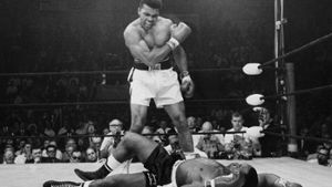 Obenauf: Muhammad Ali schlägt Sonny Liston K. o. Foto:  