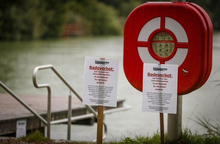 Badeverbot wegen Blaualgen: Plüderhäuser See  komplett gesperrt