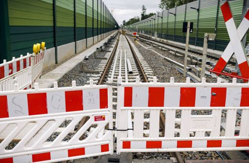Bauarbeiten werden den Zugverkehr rund um Stuttgart weiter beeinträchtigen. Foto: IMAGO/photothek/Thomas Trutschel