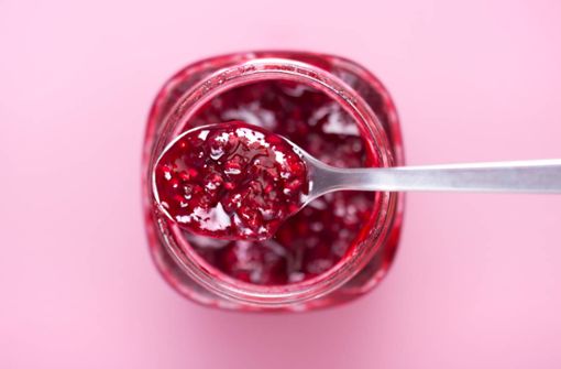 In diesem Artikel zeigen wir Ihnen, was Sie tun können, um zu verhindern, dass sich Schimmel auf der Marmelade bildet.