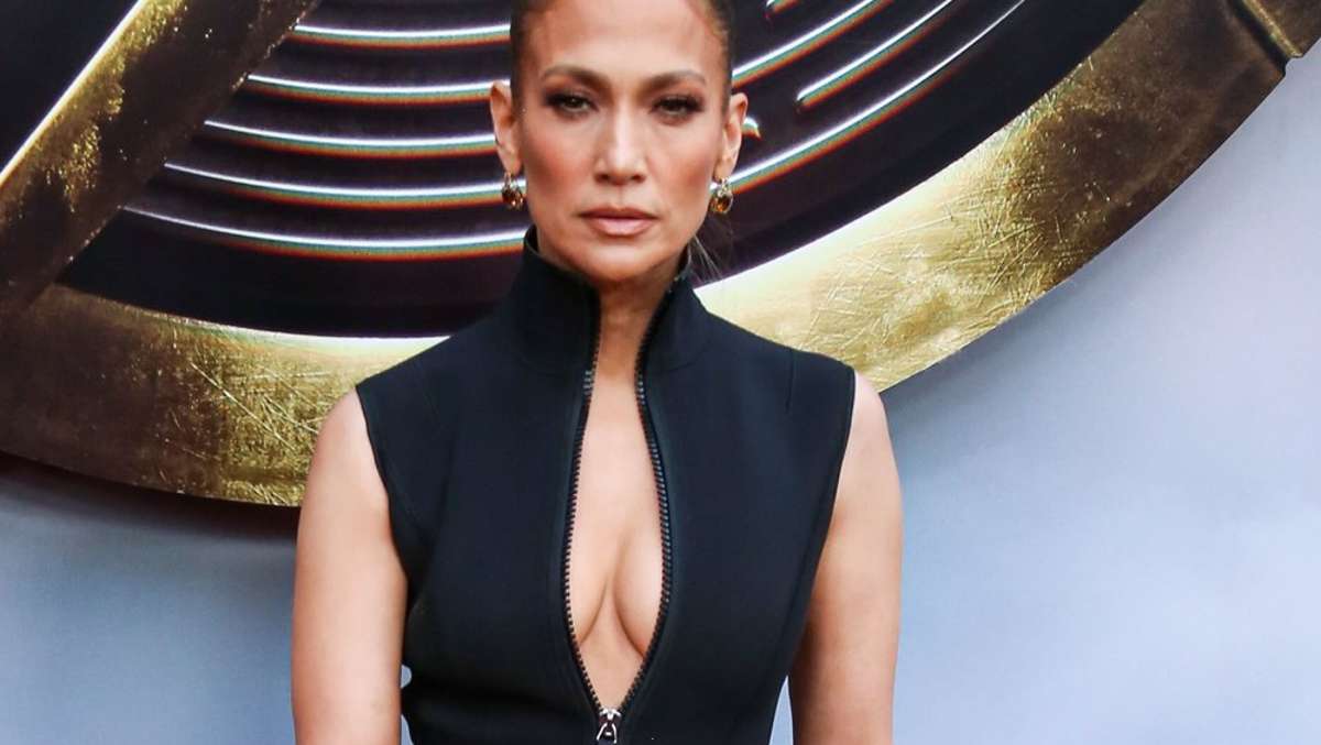 Jennifer Lopez : Sängerin überrascht mit neuem Sommer-Look