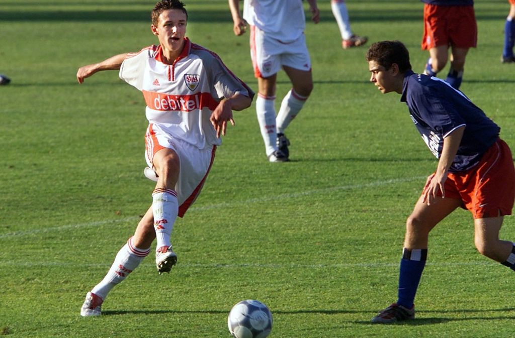 1999 kommt Christian Gentner vom VfL Kirchheim zum VfB Stuttgart. 2003 wird der Mittelfeldmann mit den A-Junioren deutscher Meister.