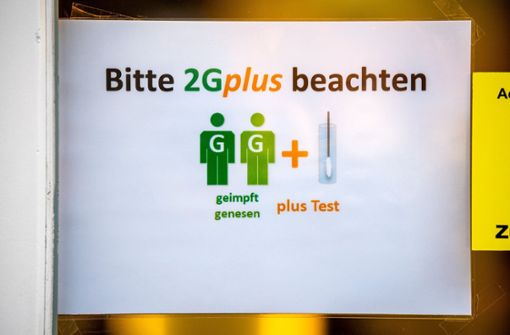 In Bereichen, in denen Zugangsregeln nach dem Modell 2G plus gelten, entfällt nach dem sogenannten Booster nun in Bayern der zusätzliche Test. (Symbolfoto) Foto: dpa/Sina Schuldt