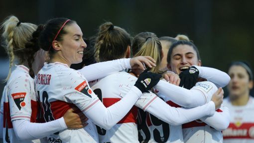 Das Frauenteam des VfB überwintert nach dem Sieg gegen den SC Sand II auf Platz eins in der Oberliga. In der Bildergalerie sehen sie Eindrücke der Partie. Foto: Baumann