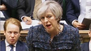 Premierministerin Theresa May kann den EU-Austritt einleiten. Foto: dpa