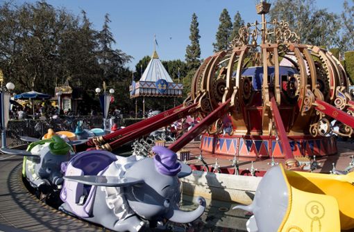 In dem Freizeitpark Disneyland haben die Karussels still gestanden. Foto: dpa