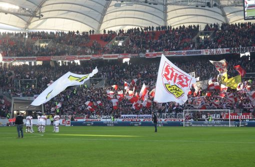 Für das Spiel am Freitagabend gegen den FSV Mainz 05 hofft der VfB Stuttgart auf möglichst viele Fans. Doch die Situation ist noch etwas unklar. Foto: Baumann/Hansjürgen Britsch