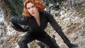 Scarlett Johansson als Black Widow (Natasha Romanoff) in einer Szene des Kinofilms «The Avengers: Age of Ultron» Foto: Marvel