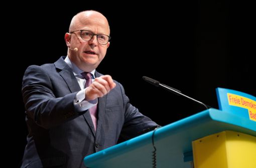 FDP-Landeschef Michael Theurer äußert sich in der Diskussion um die Krawalle an Silvester. Foto: dpa/Christoph Schmidt