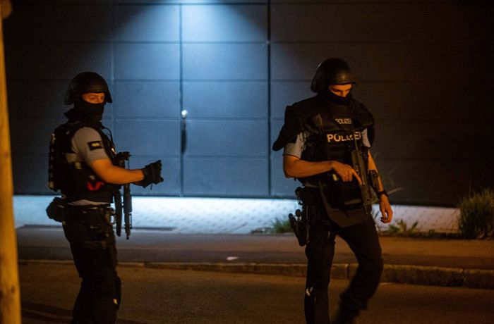Polizeieinsatz in Winnenden: Falscher Notruf: Mann droht, vier Geiseln zu töten