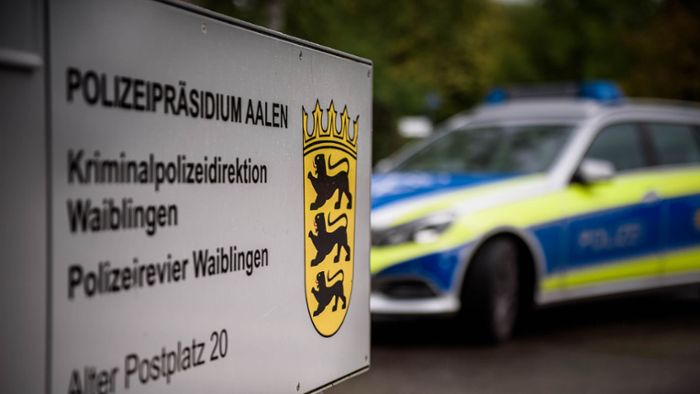 Polizei sucht Autodiebe in Waiblingen: Diebe stehlen Mercedes GLS