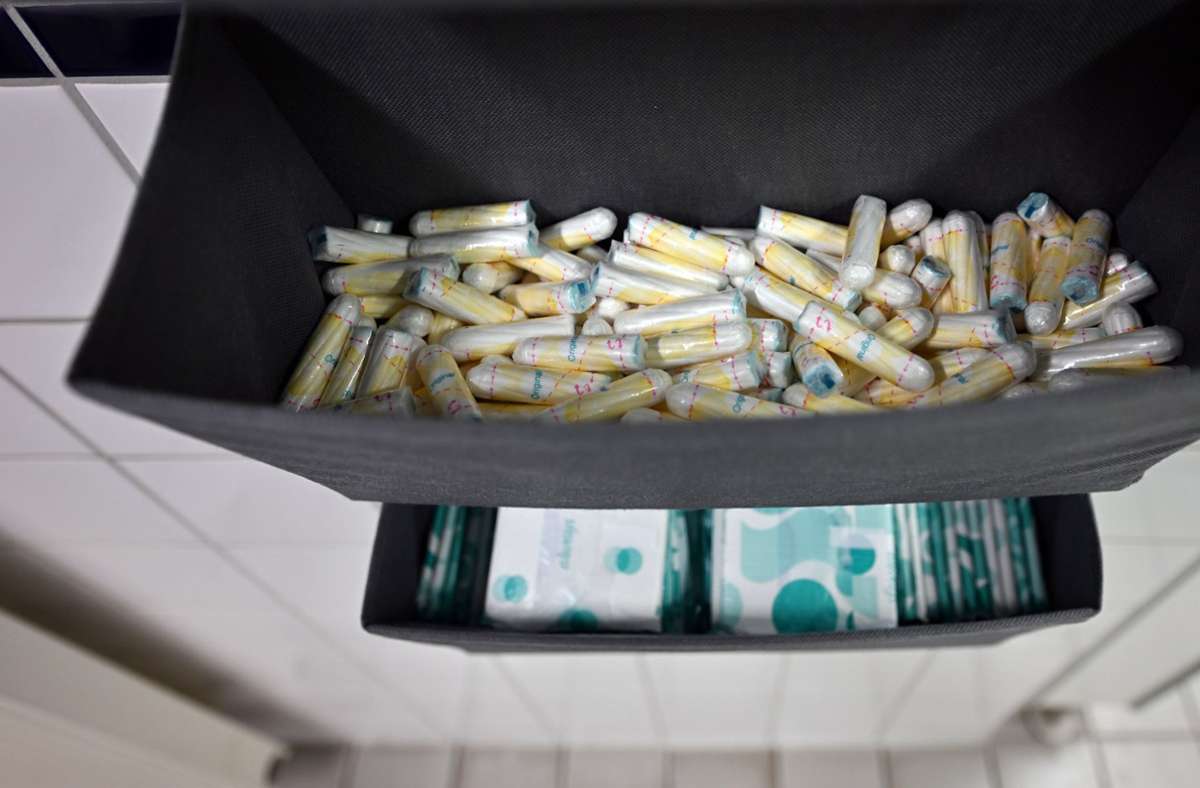 Kampf gegen Periodenarmut: Ministerium will keine Gratis-Tampons
