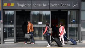 Der Flughafen Karlsruhe/Baden-Baden ist rund 20 Jahre in Betrieb. Einige Fraktionen im Stuttgarter Gemeinderat finden nun, der Flughafen Stuttgart solle seine Beteiligung daran aufgeben. Foto: dpa/Uli Deck