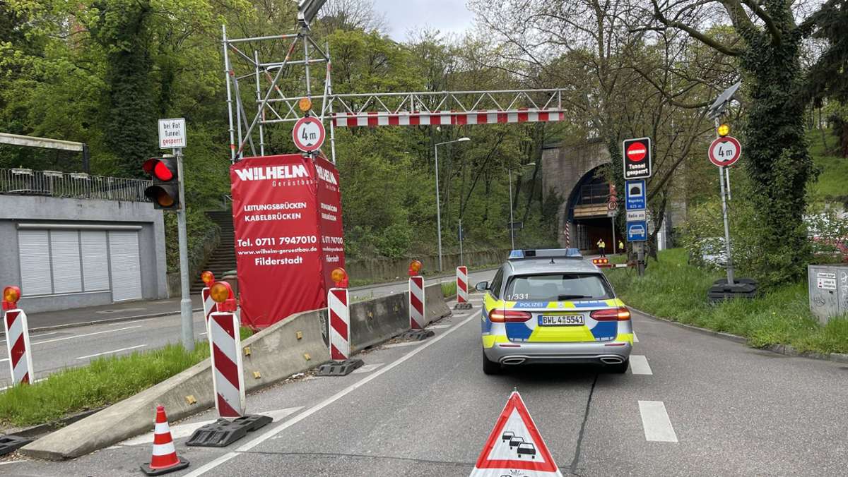 Stützpfeiler beschädigt: Wagenburgtunnel in Stuttgart gesperrt