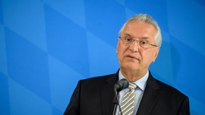 Bayerns Innenminister warnt vor Gewaltrisiko bei Migranten