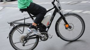 Ein Pedelec-Fahrer hat in Wendlingen die Kontrolle über sein motorisiertes Fahrrad verloren. (Symbolfoto) Foto: dpa