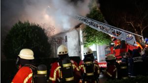 Zu einem Dachstuhlbrand musste die Feuerwehr am Samstag in Leinfelden-Echterdingen ausrücken. Foto: 7aktuell.de/Alexander Hald