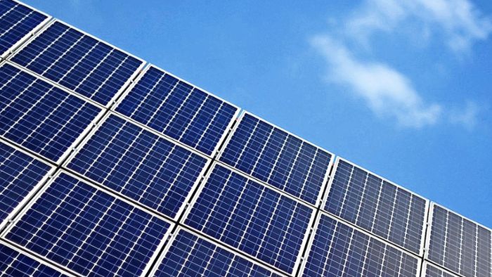 Alte Solaranlagen dürfen doch weiter Strom liefern
