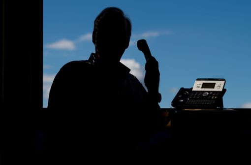 Die Polizei warnt vor Betrügern, die sich am Telefon als Mitarbeiter von Softwarefirmen ausgeben. (Symbolbild) Foto: dpa