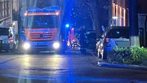 An der Gutenbergstraße brannte am Montagabend ein Streifenwagen. Foto: privat/StZN